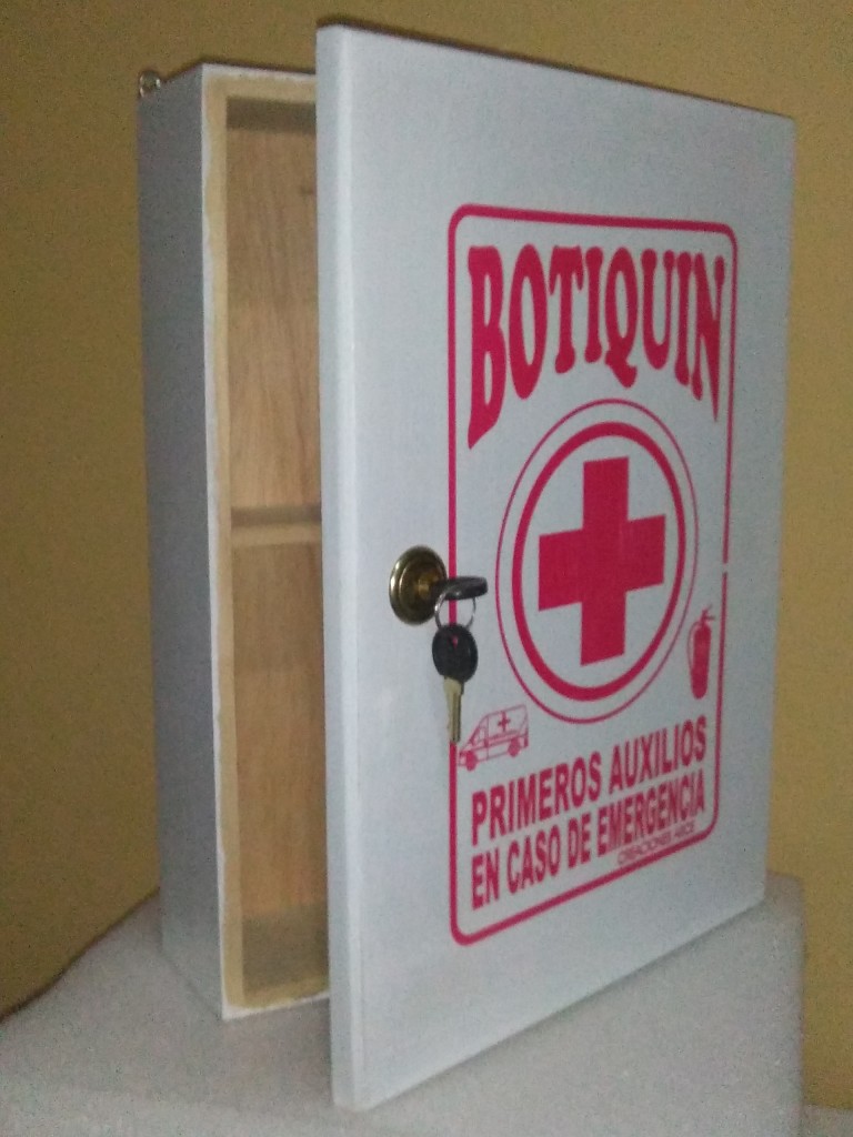 botiquin de madera